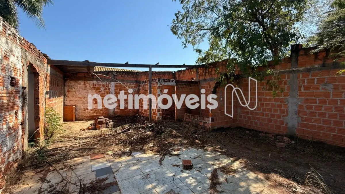 Lote para Venda com área de 481.5 m² no bairro Ibituruna