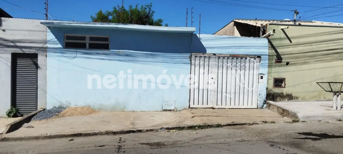 Casa para Venda com 2 quartos no bairro Vila Oliveira