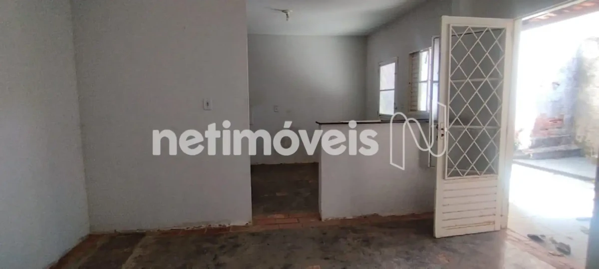 Casa para Venda com 2 quartos no bairro Vila Oliveira