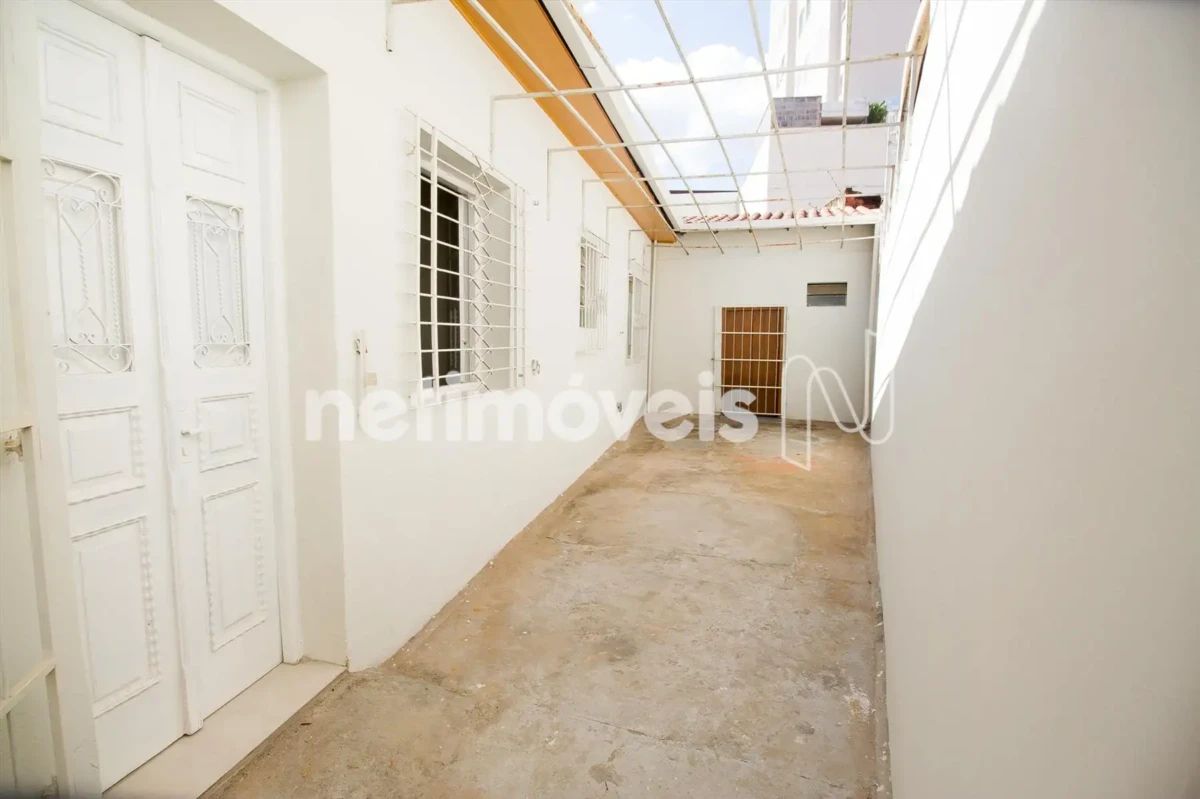 Casa para Venda com 6 quartos no bairro Centro