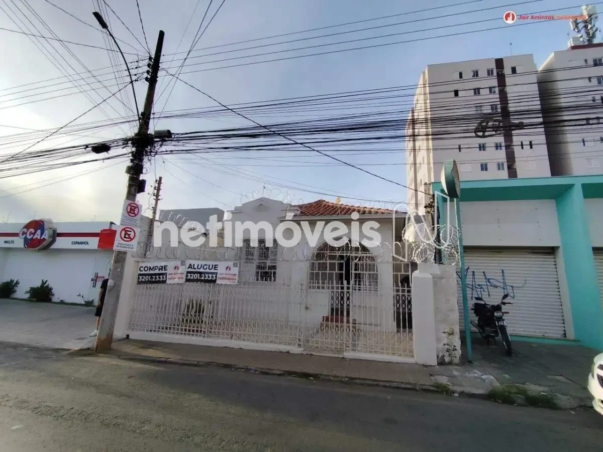 Casa para Venda com 6 quartos no bairro Centro
