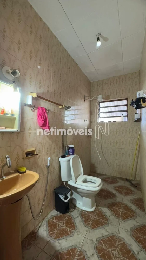Ponto Comercial para Venda de área principal de 384 m² no bairro Canelas
