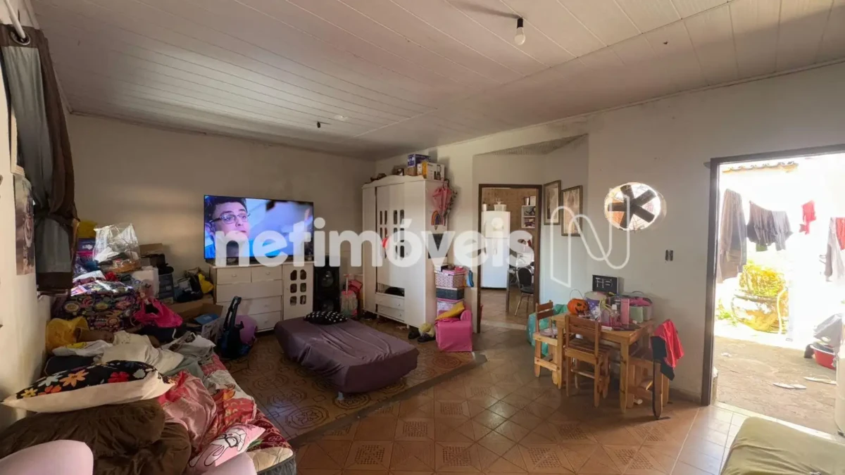 Ponto Comercial para Venda de área principal de 384 m² no bairro Canelas