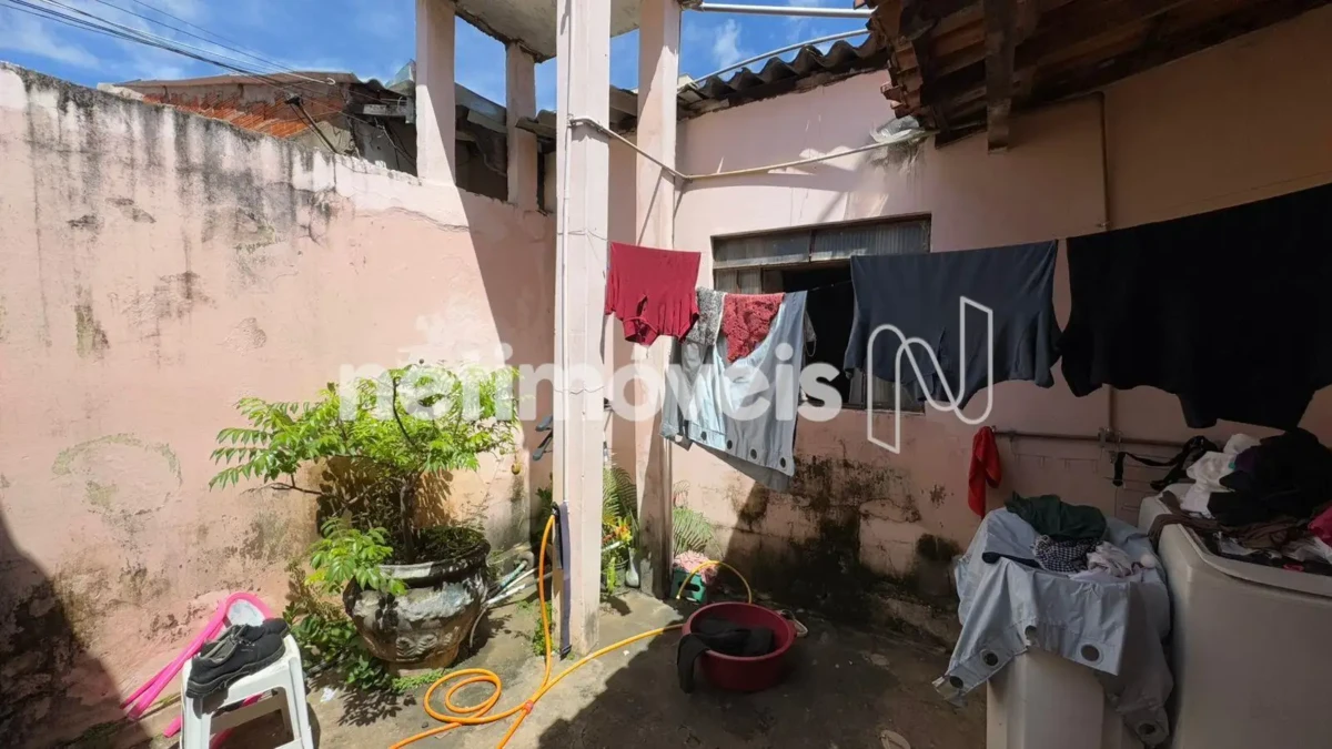Ponto Comercial para Venda de área principal de 384 m² no bairro Canelas