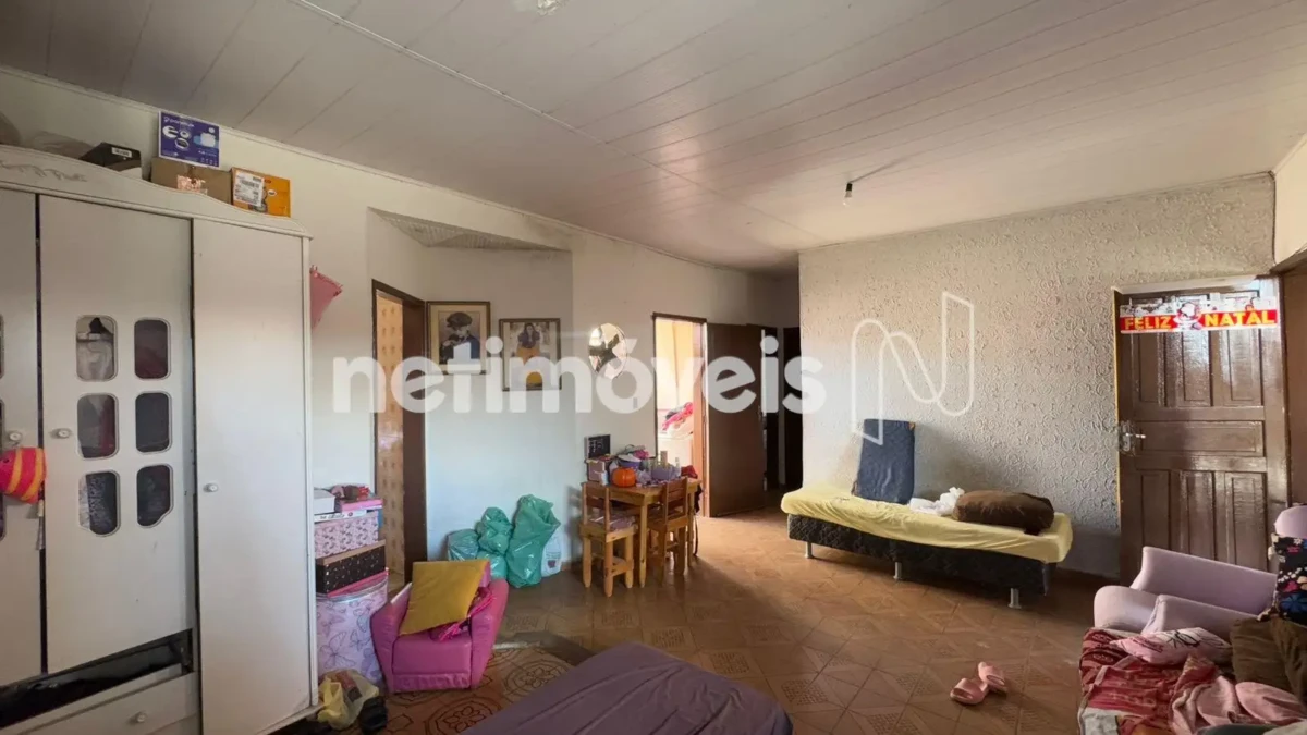 Ponto Comercial para Venda de área principal de 384 m² no bairro Canelas
