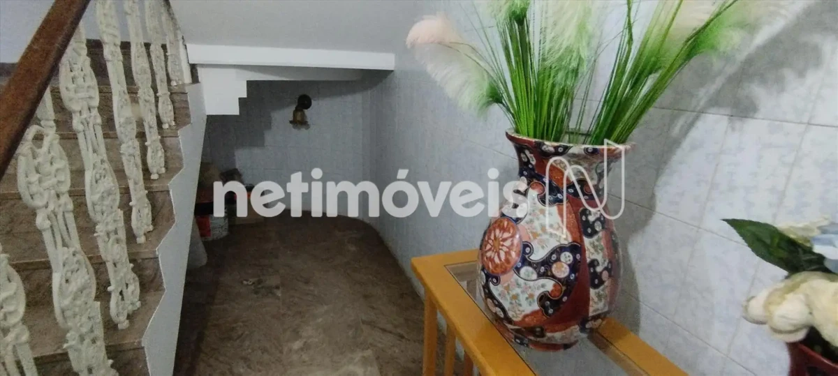 Casa para Venda com 8 quartos no bairro São José