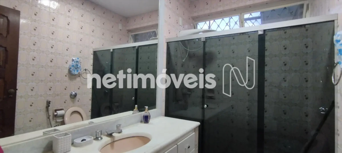 Casa para Venda com 8 quartos no bairro São José
