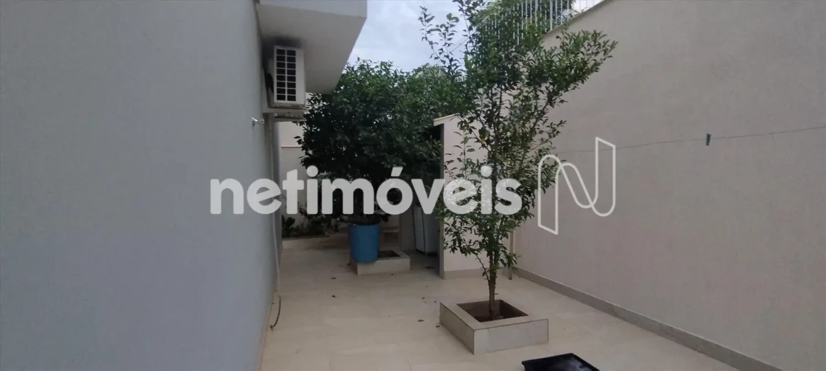 Casa para Venda com 8 quartos no bairro São José