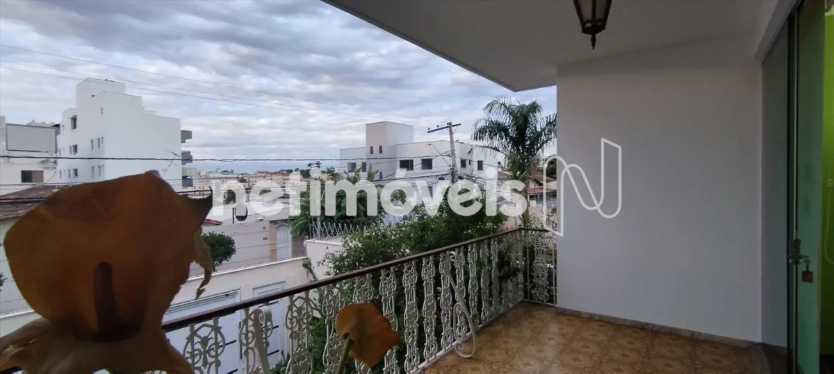 Casa para Venda com 8 quartos no bairro São José