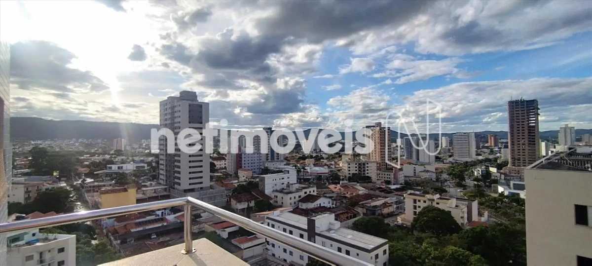 Cobertura para Venda com 3 quartos no bairro Centro