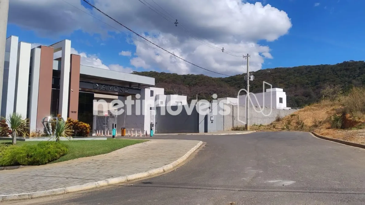 Lote para Venda com área de 578.98 m² no bairro Ibituruna