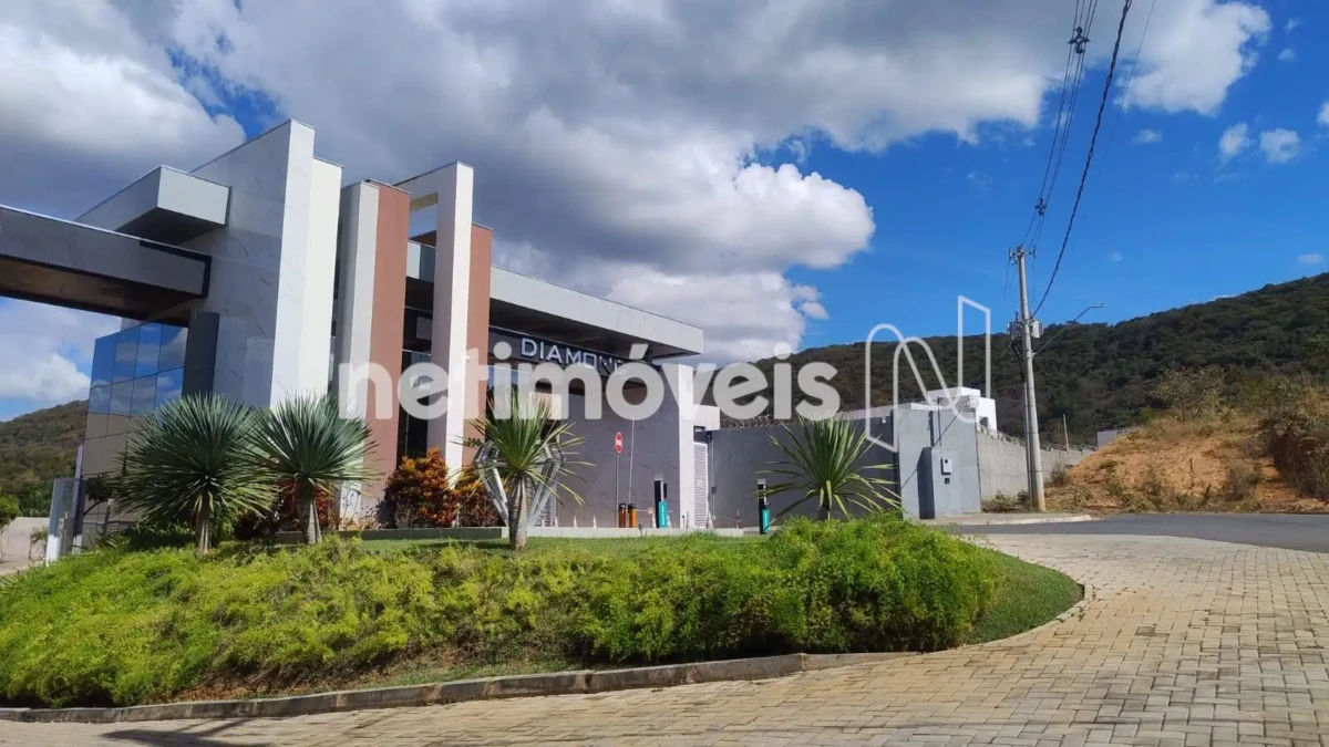 Lote para Venda com área de 365.94 m² no bairro Ibituruna