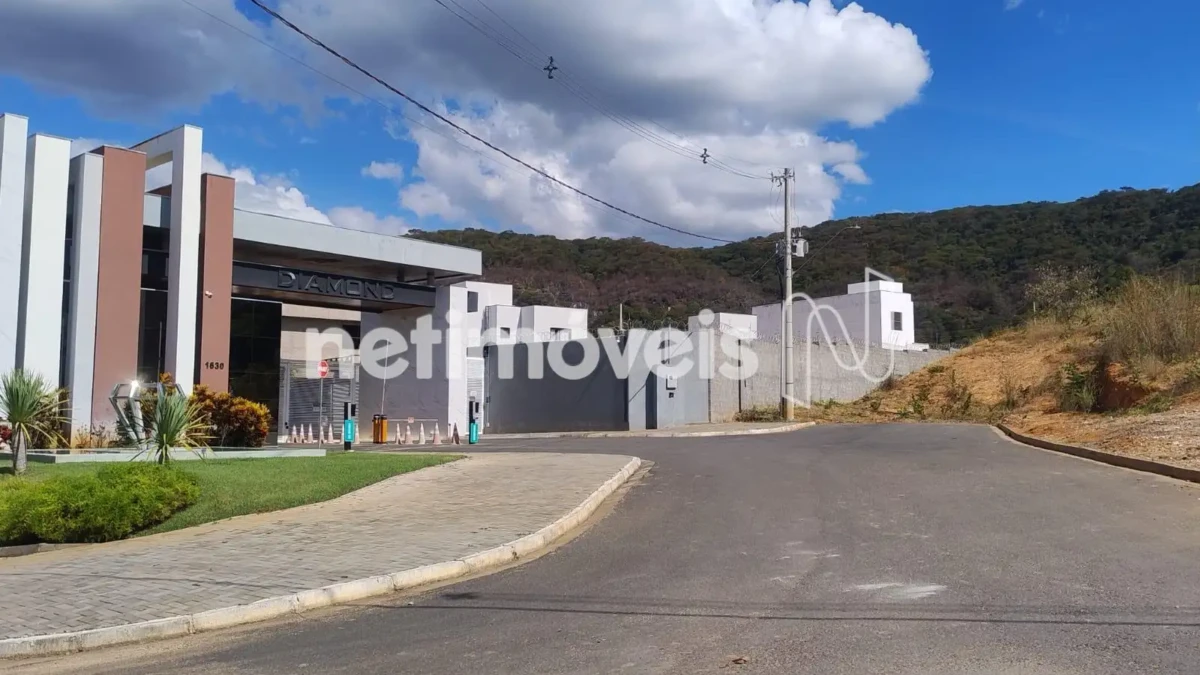 Lote para Venda com área de 365.94 m² no bairro Ibituruna