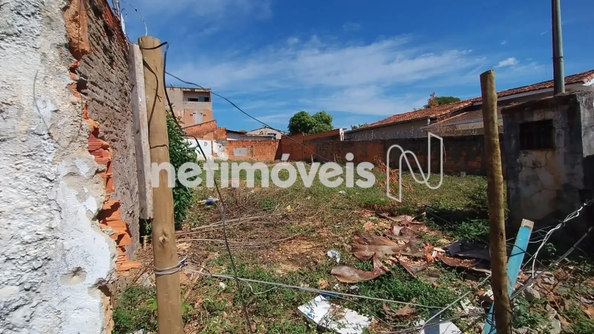 Lote para Venda com área de 360 m² no bairro Major Prates