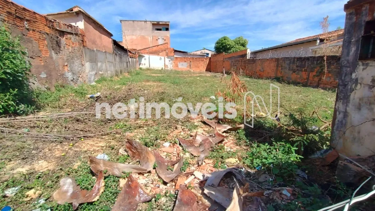 Lote para Venda com área de 360 m² no bairro Major Prates