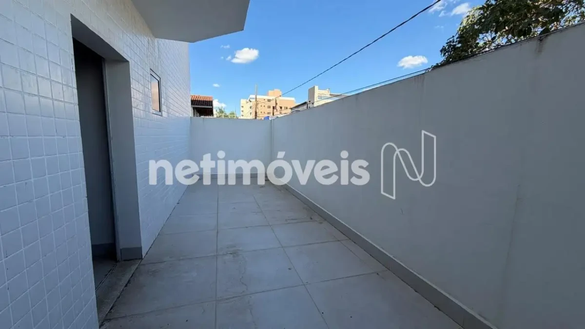 Apartamento para Venda com 3 quartos no bairro Cândida Câmara