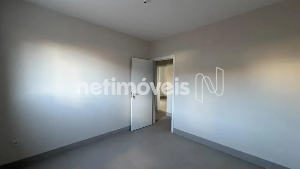 Apartamento para Venda com 3 quartos no bairro Cândida Câmara