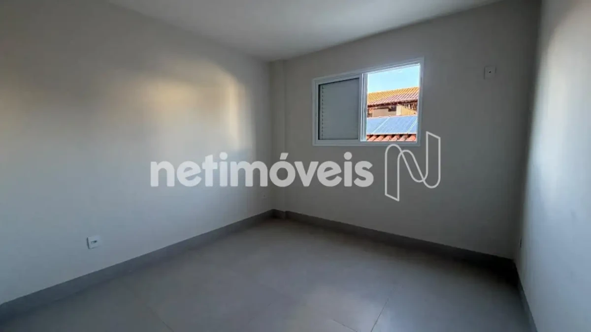 Apartamento para Venda com 3 quartos no bairro Cândida Câmara