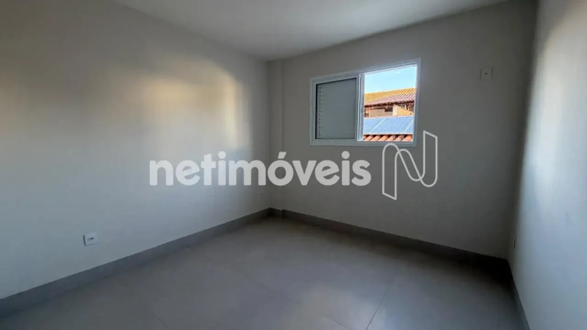 Apartamento para Venda com 3 quartos no bairro Cândida Câmara