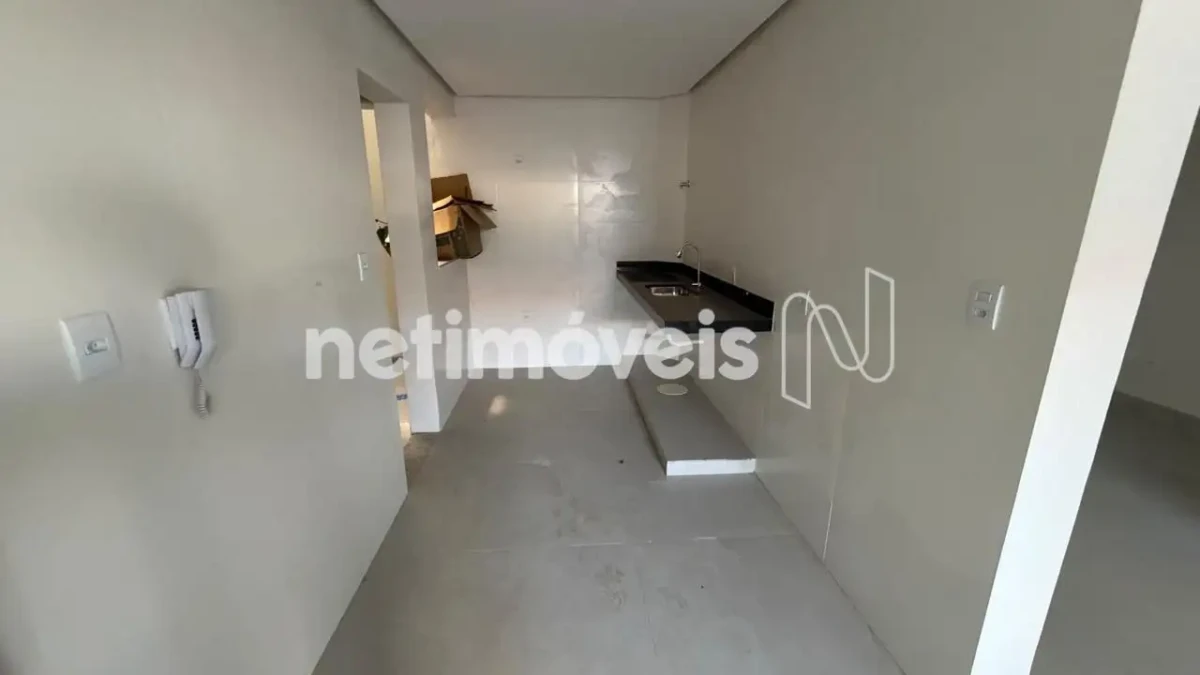 Apartamento para Venda com 3 quartos no bairro Cândida Câmara