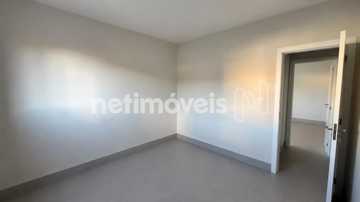 Apartamento para Venda com 3 quartos no bairro Cândida Câmara