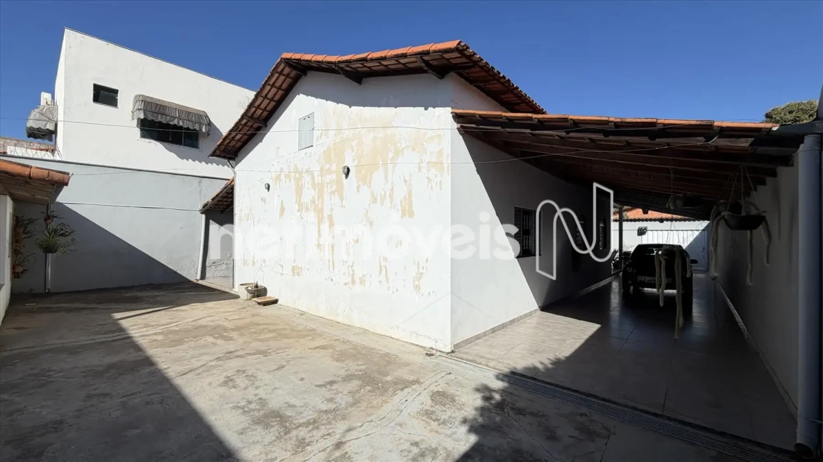 Casa para Venda com 3 quartos no bairro São Judas Tadeu