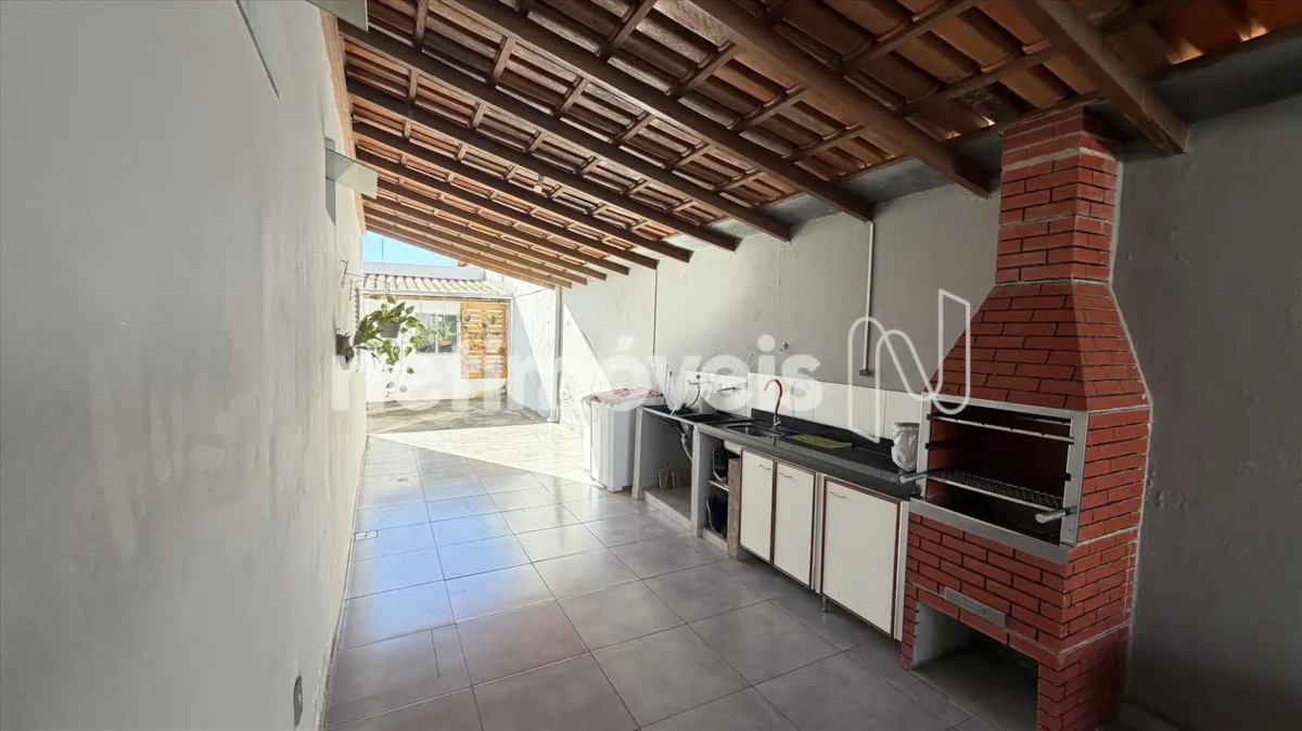 Casa para Venda com 3 quartos no bairro São Judas Tadeu