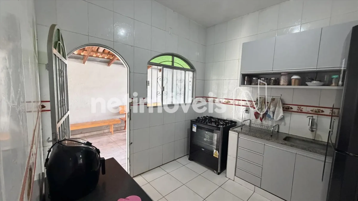 Casa para Venda com 3 quartos no bairro São Judas Tadeu