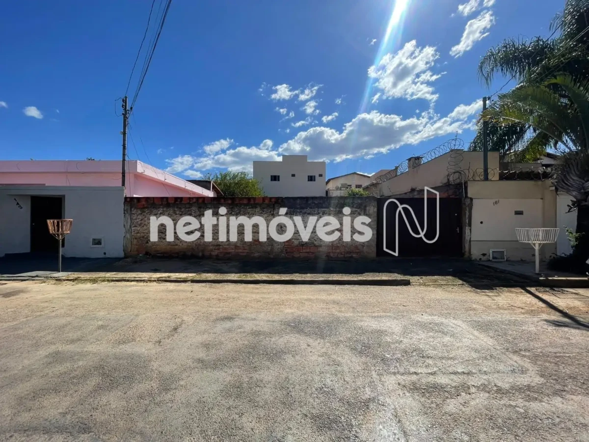 Lote para Venda com área de 360 m² no bairro Vila Mauricéia