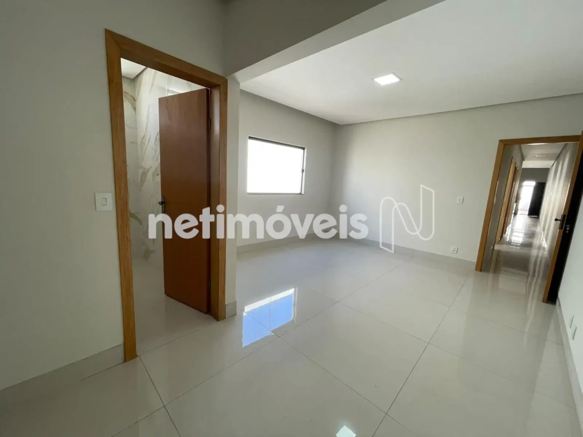 Casa para Venda com 3 quartos no bairro São Mateus