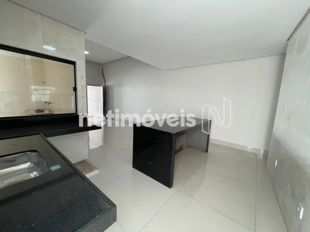 Casa para Venda com 3 quartos no bairro São Mateus