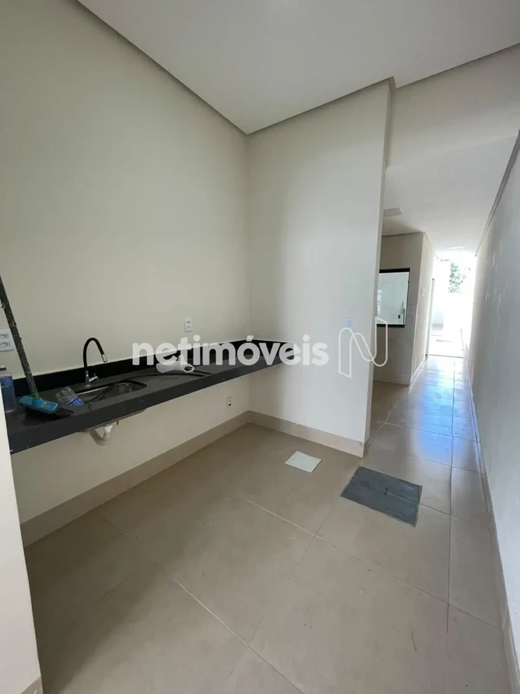 Casa para Venda com 3 quartos no bairro São Mateus