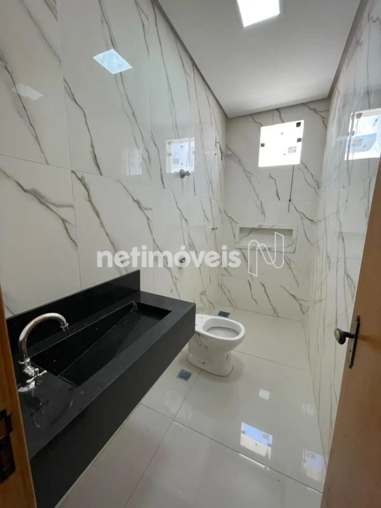 Casa para Venda com 3 quartos no bairro São Mateus