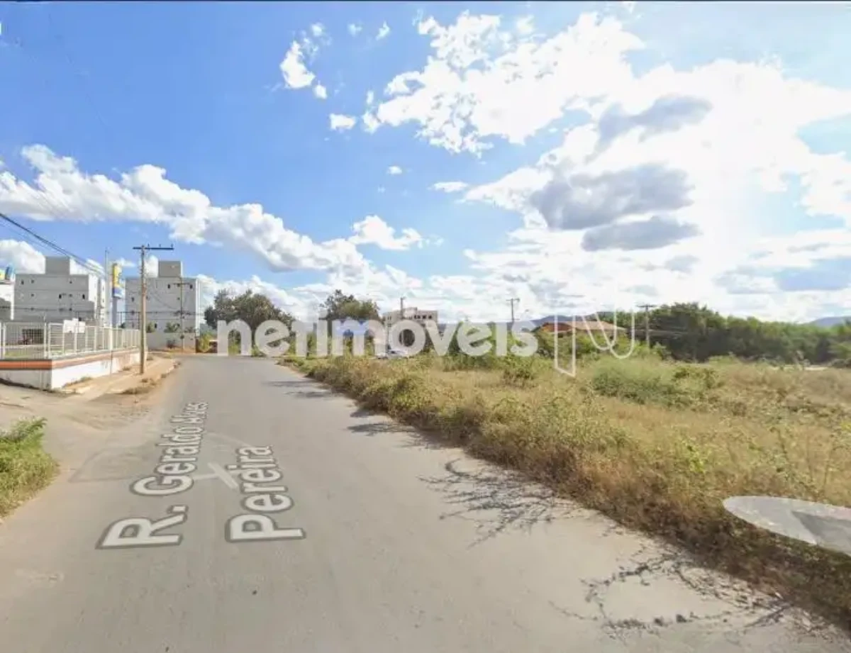 Lote para Venda com área de 810 m² no bairro Planalto