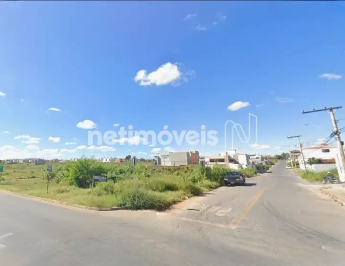 Lote para Venda com área de 810 m² no bairro Planalto