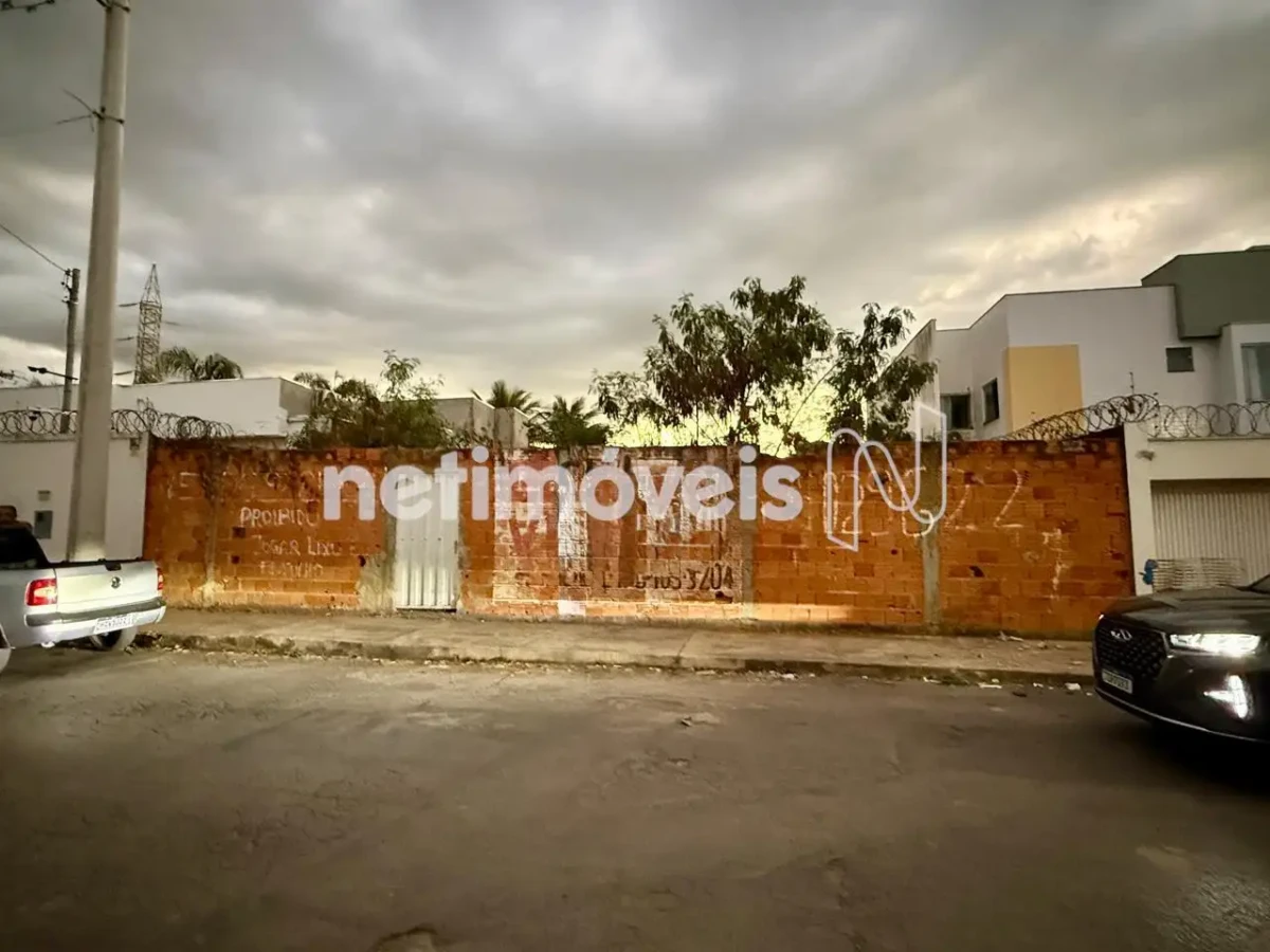 Lote para Venda com área de 660 m² no bairro Vila Mauricéia