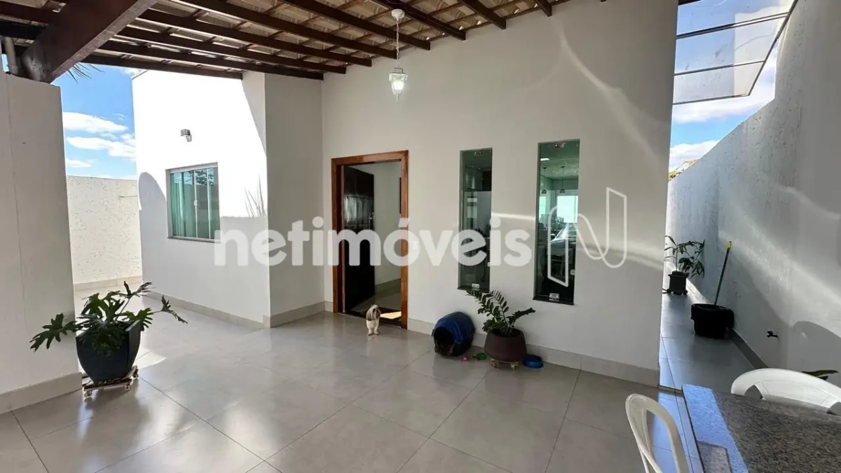Casa para Venda com 3 quartos no bairro Esplanada