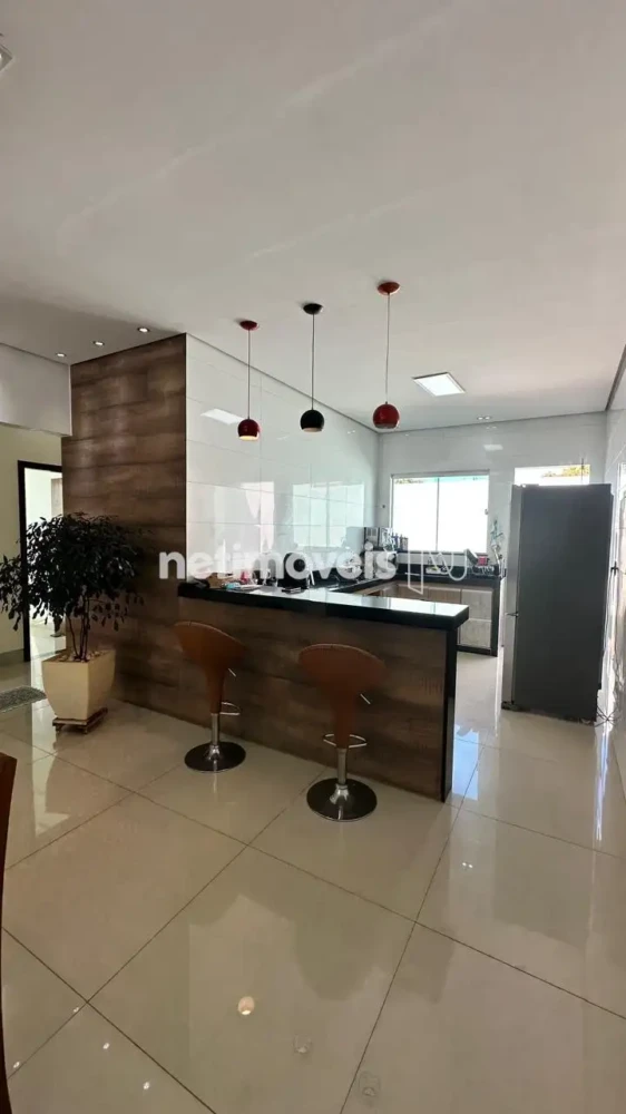 Casa para Venda com 3 quartos no bairro Esplanada