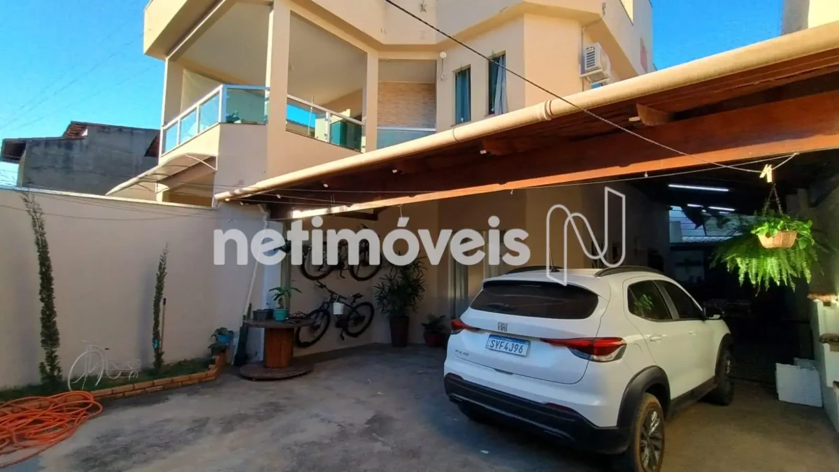 Casa para Venda com 6 quartos no bairro Santa Rita Il