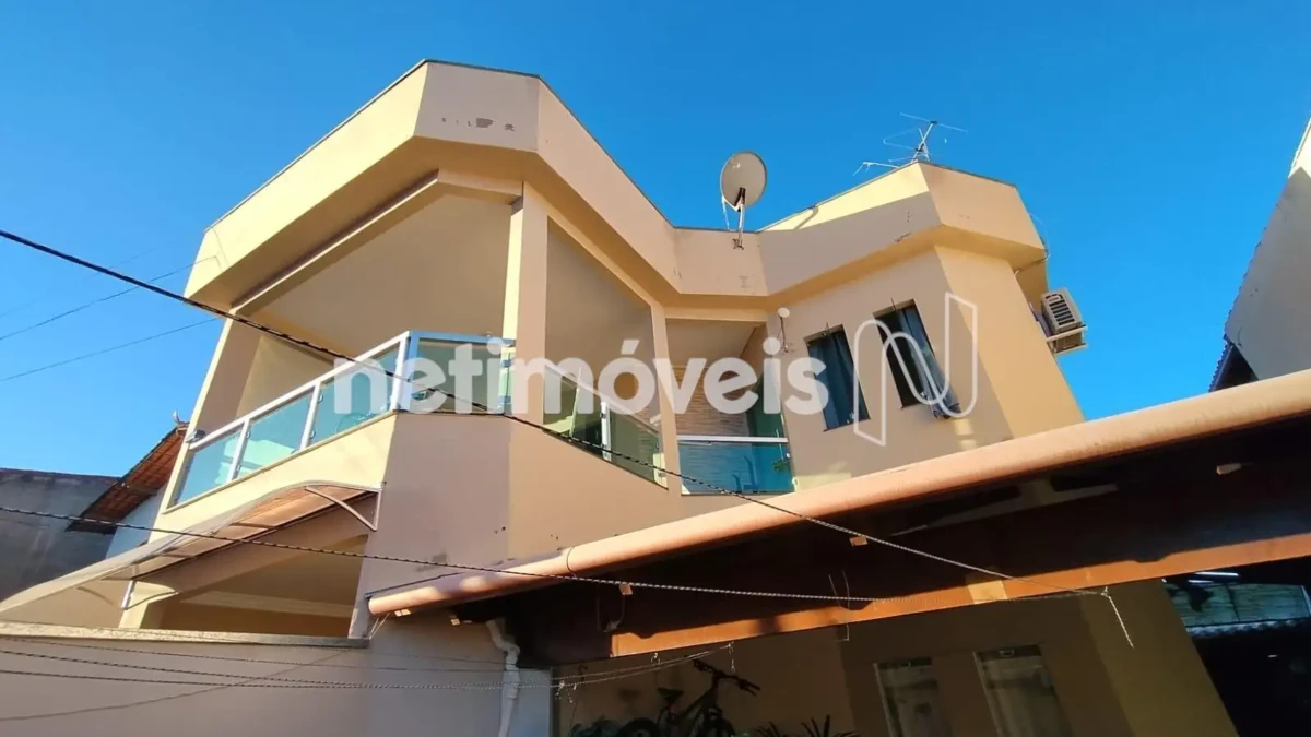 Casa para Venda com 6 quartos no bairro Santa Rita Il