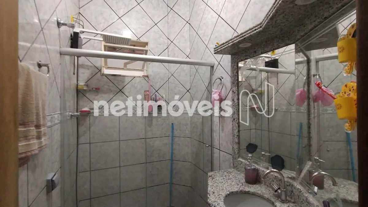 Casa para Venda com 6 quartos no bairro Santa Rita Il