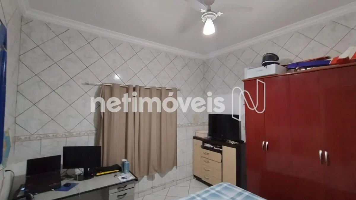 Casa para Venda com 6 quartos no bairro Santa Rita Il