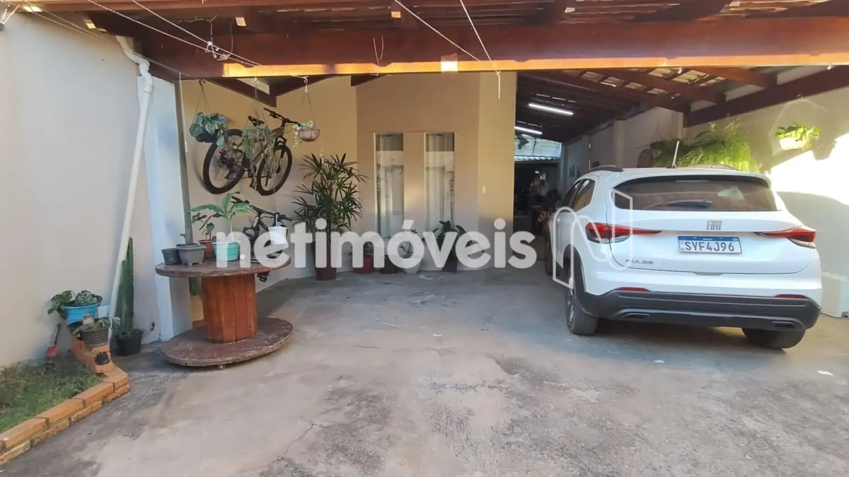 Casa para Venda com 6 quartos no bairro Santa Rita Il