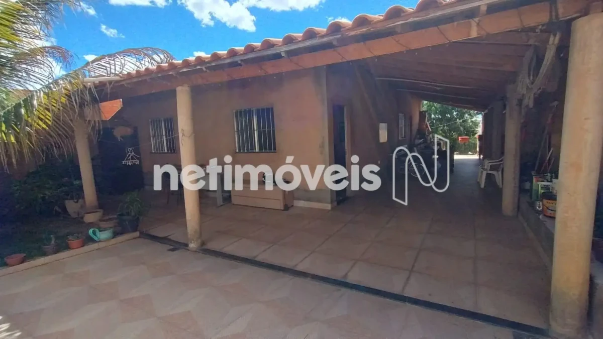 Casa para Venda com 4 quartos no bairro Santa Rafaela