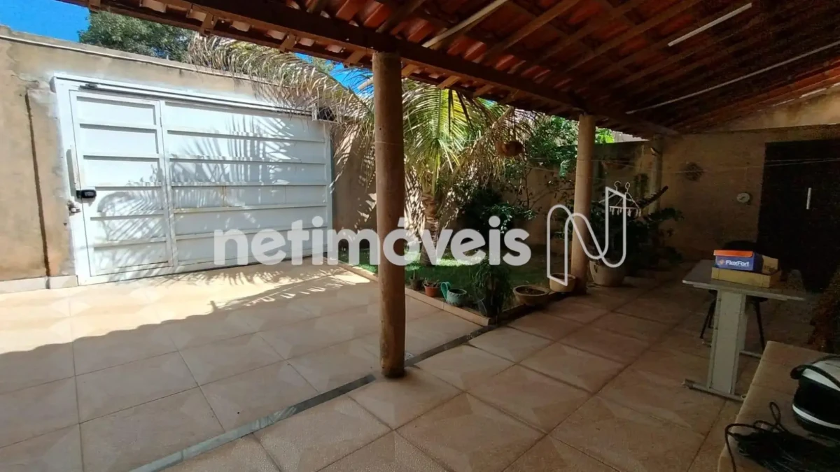 Casa para Venda com 4 quartos no bairro Santa Rafaela