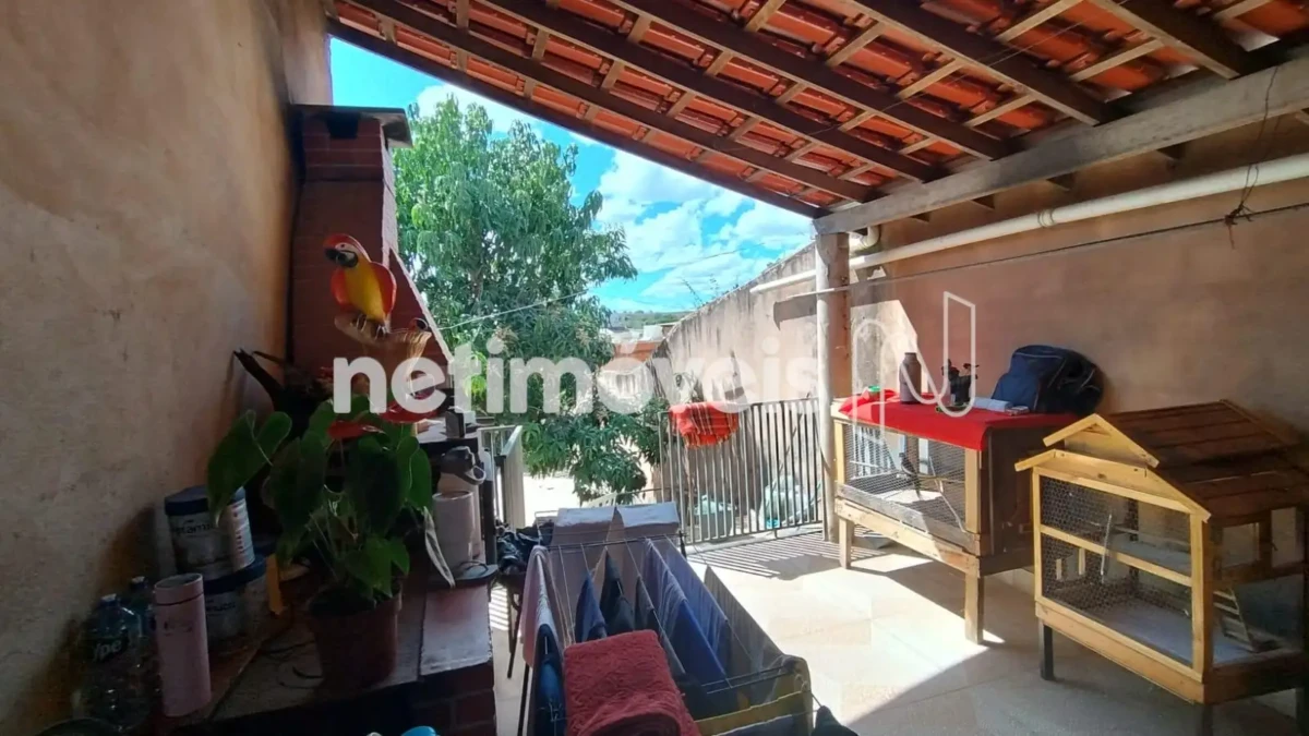 Casa para Venda com 4 quartos no bairro Santa Rafaela