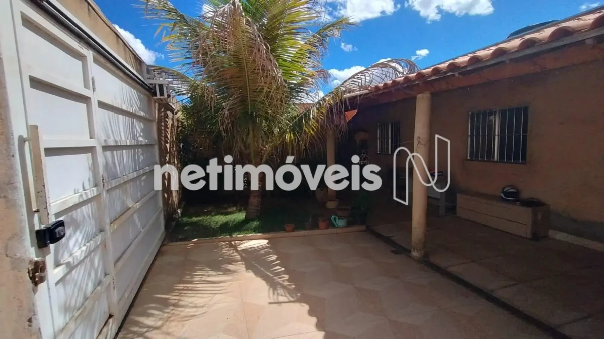 Casa para Venda com 4 quartos no bairro Santa Rafaela