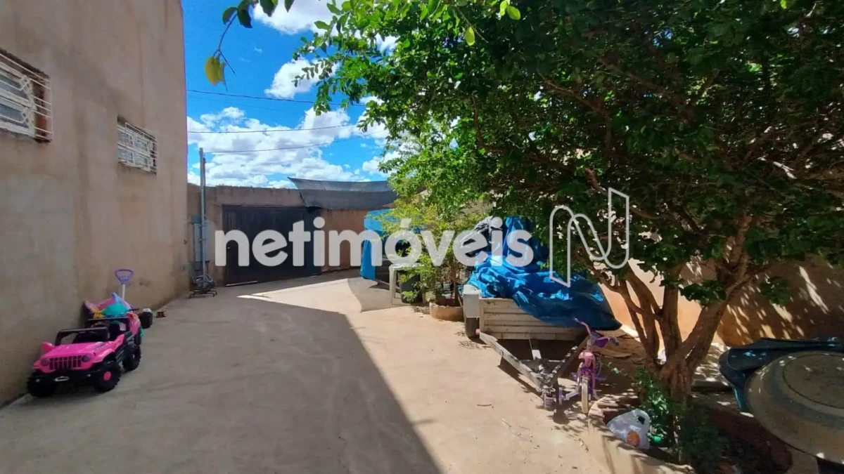 Casa para Venda com 4 quartos no bairro Santa Rafaela