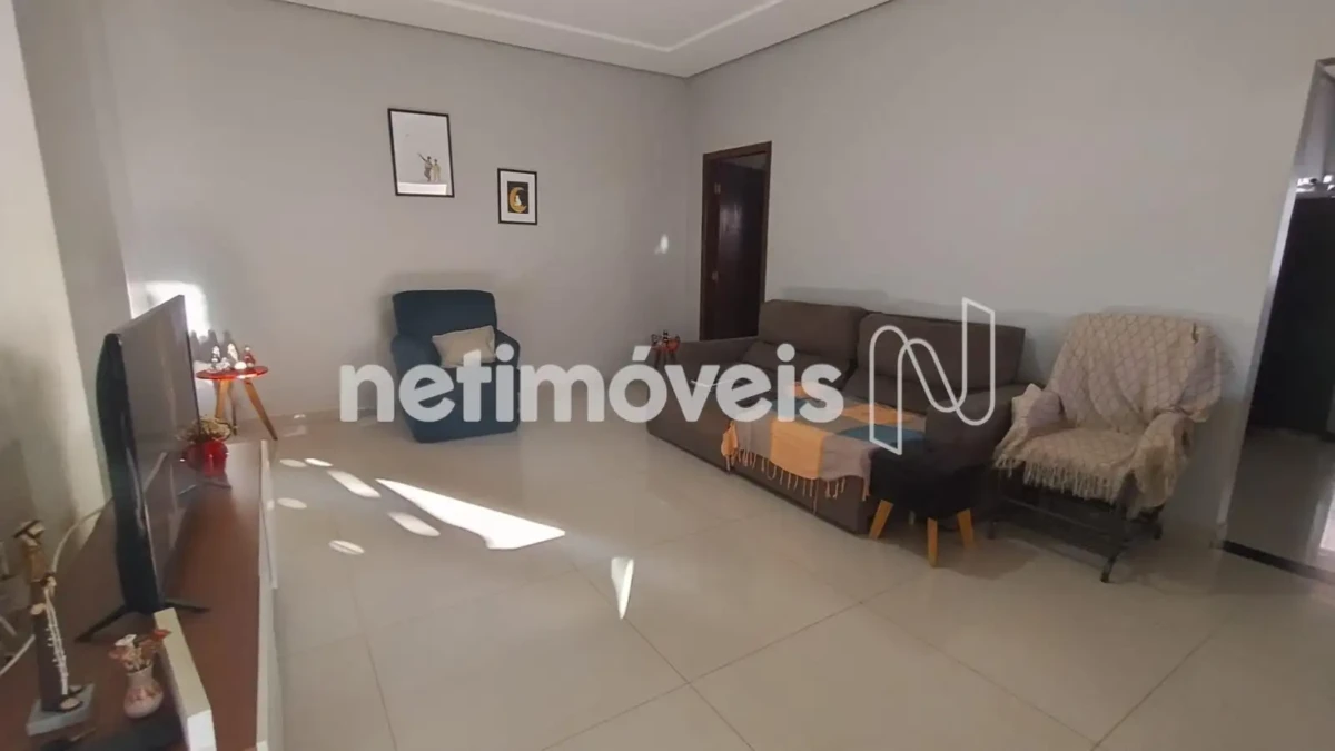 Casa para Venda com 3 quartos no bairro Vila Campos