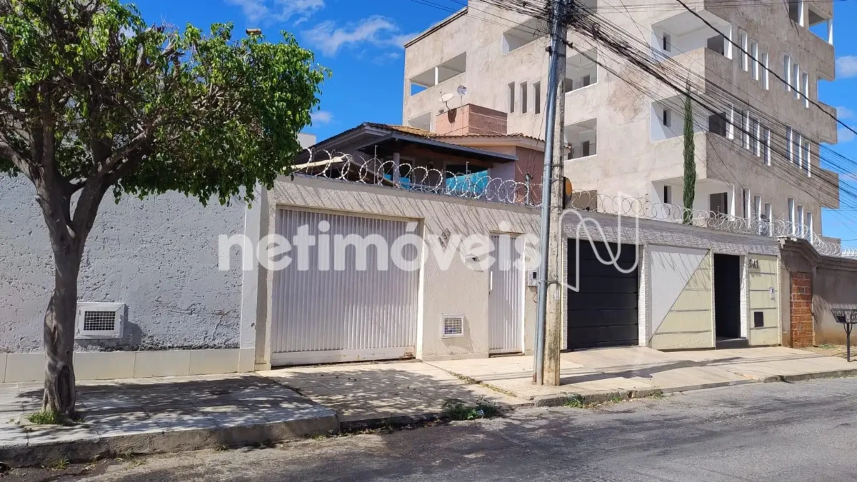 Casa para Venda com 2 quartos no bairro Canelas